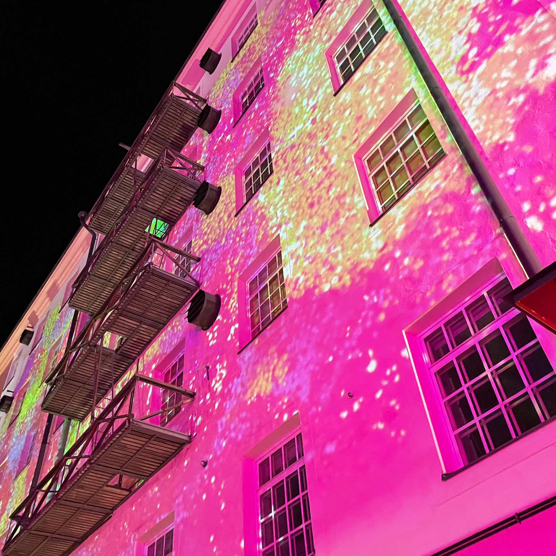 connection projection mapping photos